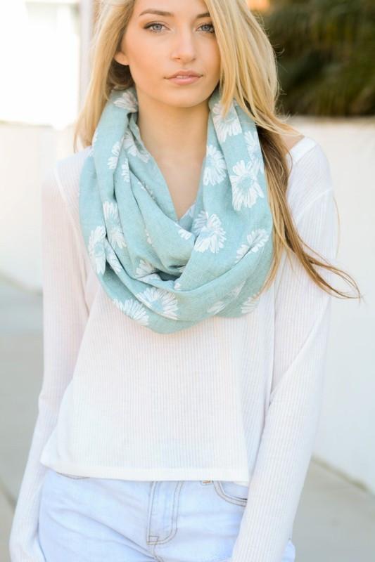 Niobe Clothing Sunflower Design Infinity Loop Scarf - Scarves