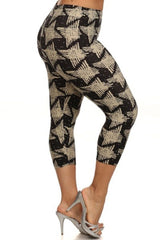 Niobe Clothing Chalkboard Pinwheels Design Plus Size Capri Leggings - leggings